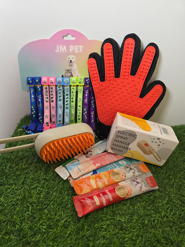 Package : steamy brush + grooming glove + 5 snack + cat collar